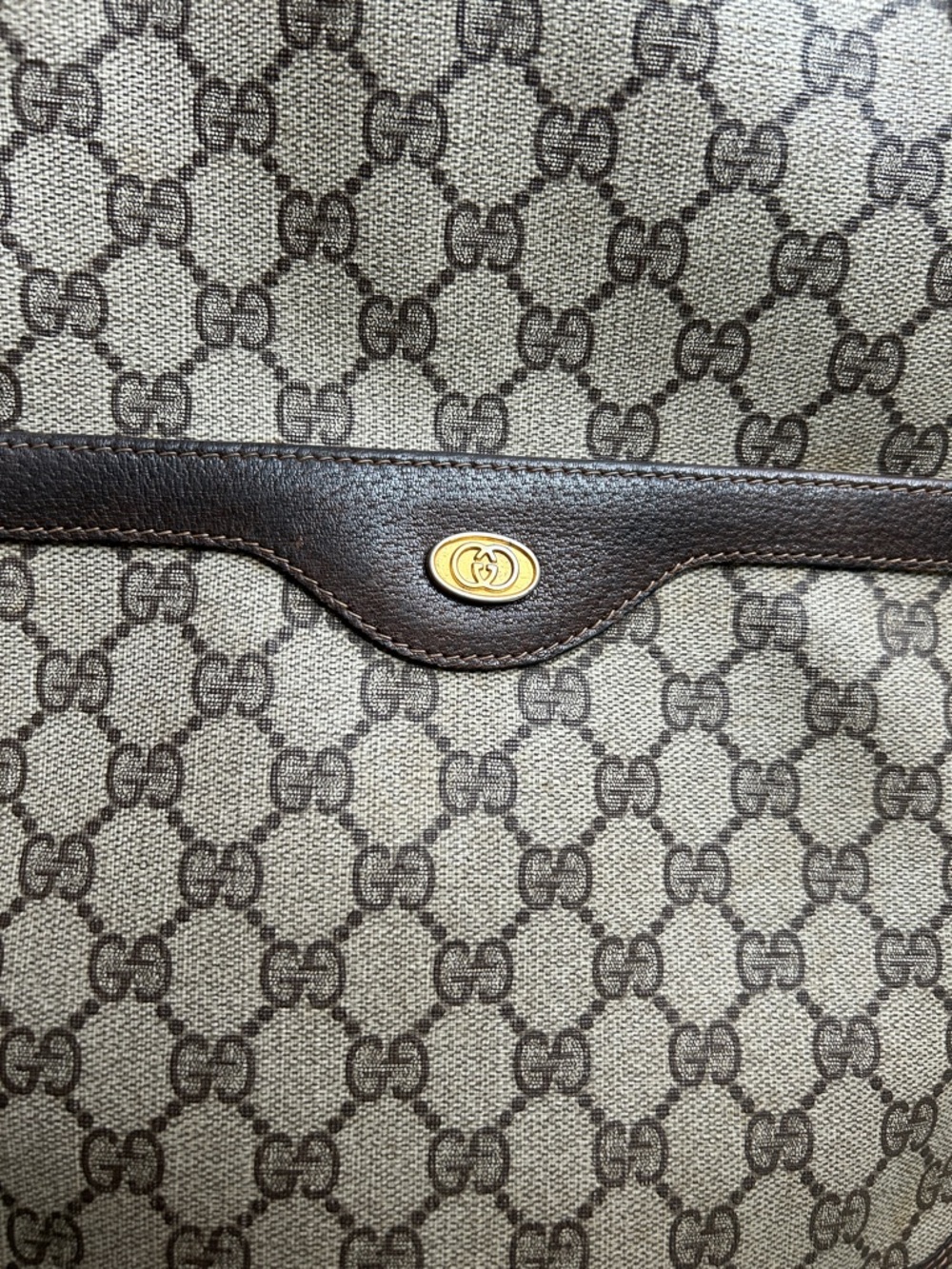 7005. Authentic Gucci Monogram Supreme Coated Canvas Tote w/ Green & Red Straps. - Picture 7 of 12